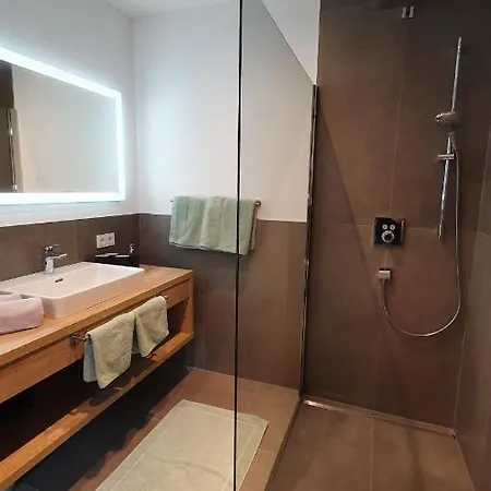 Christoph Apartman *